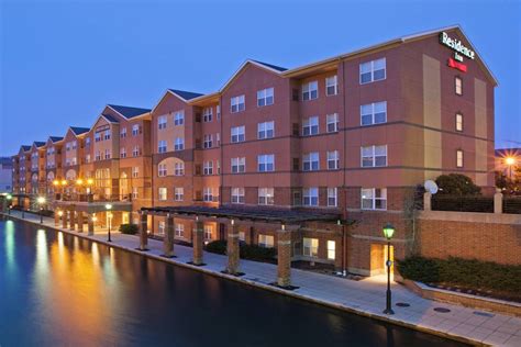 hotels near indiana downs.